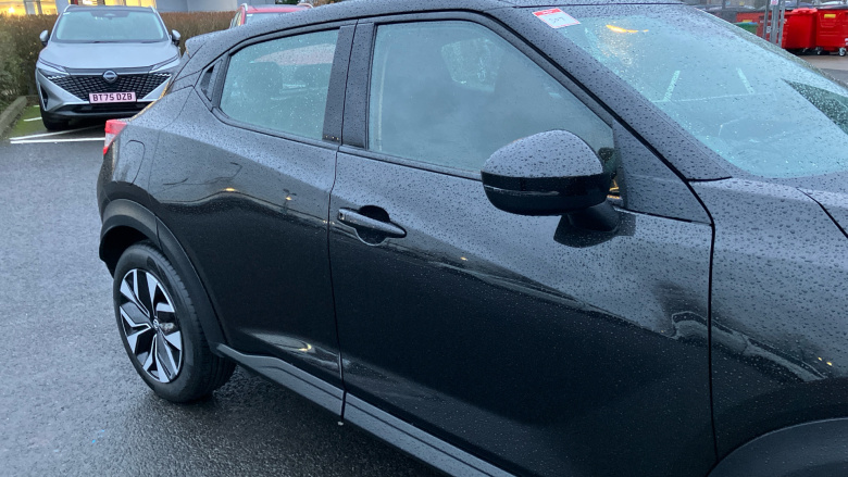 Nissan Juke 1.0 DiG-T 114 Acenta 5dr Petrol Hatchback